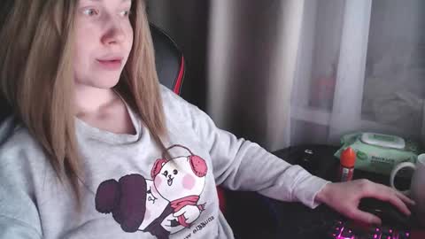 I have new photos come and see with love Molly online show from 21, 10, 2025