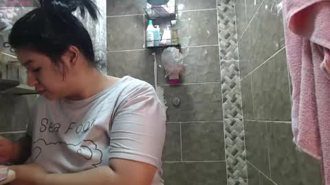 Snapshot of molly_shake chatting on 6, 1, 2025 Molly online show from 6, 1, 2025