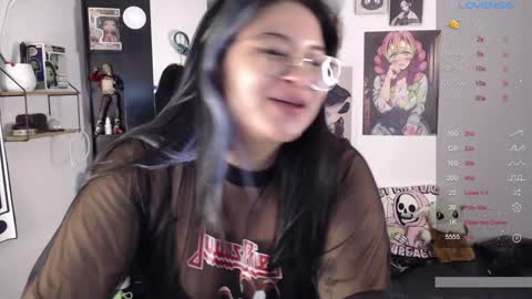 Snapshot of molly_shake chatting on 4, 2, 2025 Molly online show from 4, 2, 2025