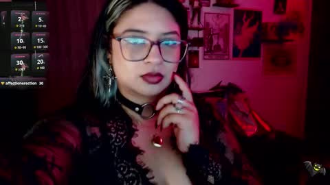 Snapshot of molly_shake chatting on 23, 10, 2025 Molly online show from 23, 10, 2025