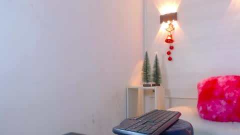 Molly Spears online show from 2, 1, 2025