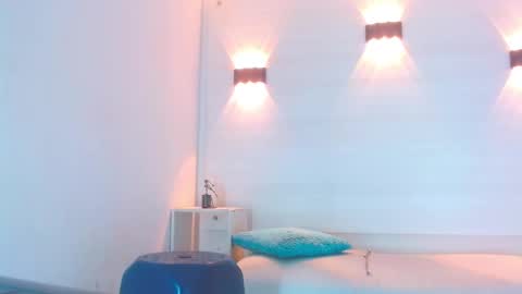 Molly Spears online show from 25, 2, 2025