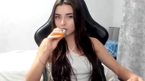 Molly online show from 22, 11, 2025