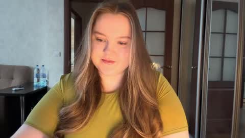 Snapshot of mollyas chatting on 30, 6, 2026 Alice online show from 30, 6, 2026