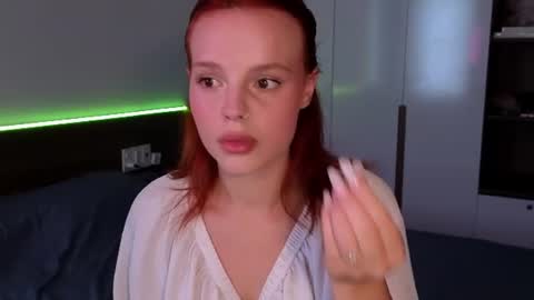 Snapshot of mollybossy chatting on 15, 7, 2026 Molly online show from 15, 7, 2026