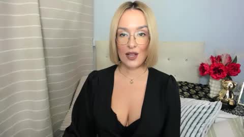 MollyCrazy online show from 26, 10, 2025