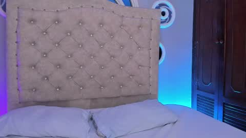 Snapshot of mollydoll_amour chatting on 28, 4, 2026 MollyDoll online show from 28, 4, 2026