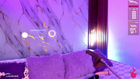 New girl Emily Valentina  Michelle online show from 16, 4, 2026