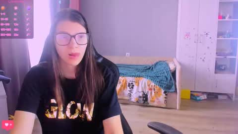  KIRA  online show from 12, 3, 2026