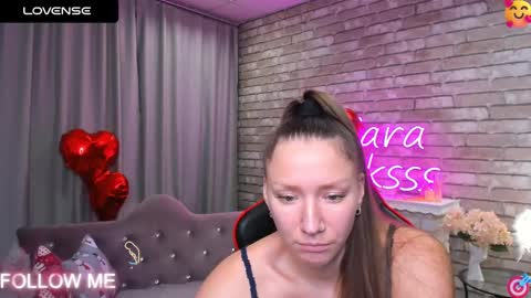 hi im Molly heregreat boobs big heart  warm pussy  online show from 20, 2, 2025