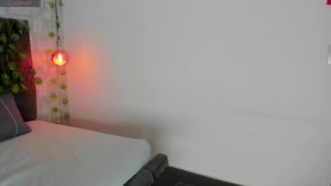 Snapshot of mollyrosse1 chatting on 7, 11, 2025 mollyrosse1 online show from 7, 11, 2025