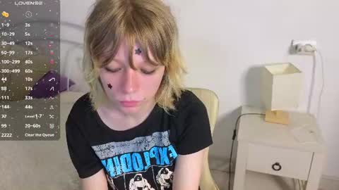 Snapshot of mollysally chatting on 16, 6, 2026 mollysally online show from 16, 6, 2026