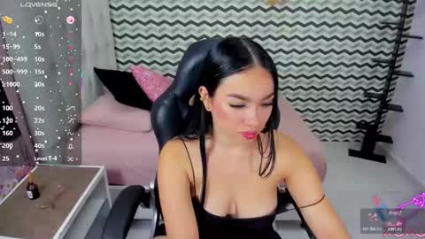 MOLLY online show from 18, 10, 2025