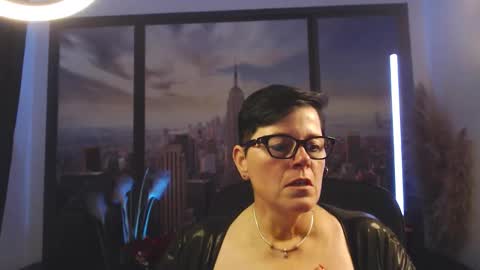 Snapshot of mollysun chatting on 29, 9, 2025 MollySun Nina Randmann online show from 29, 9, 2025