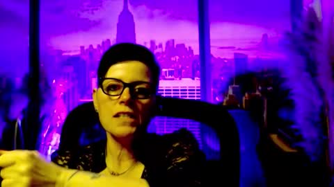Snapshot of mollysun chatting on 12, 5, 2026 MollySun Nina Randmann online show from 12, 5, 2026