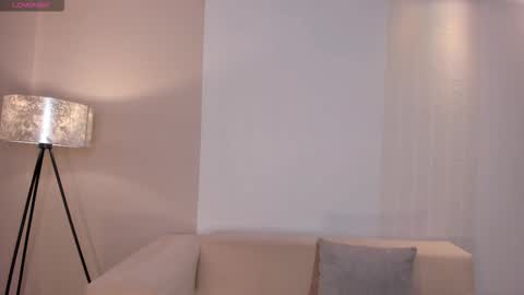 Snapshot of mollysunders_ chatting on 11, 10, 2025 Molly Sunders online show from 11, 10, 2025