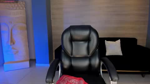 Snapshot of mollysunders_ chatting on 25, 10, 2025 Molly Sunders online show from 25, 10, 2025