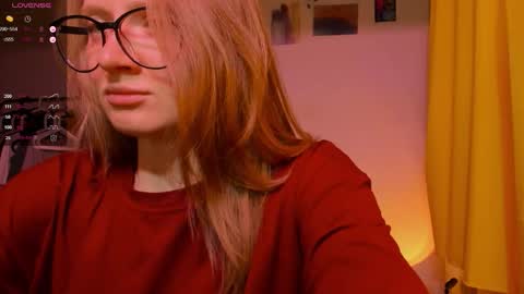 Snapshot of mollytucker chatting on 16, 11, 2025 mollytucker online show from 16, 11, 2025