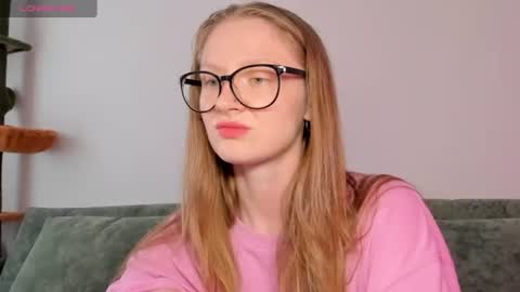 Snapshot of mollytucker chatting on 12, 7, 2026 mollytucker online show from 12, 7, 2026