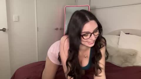 Snapshot of mollyy2006 chatting on 24, 10, 2025 Molly online show from 24, 10, 2025