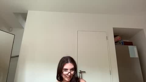 Molly online show from 13, 3, 2026