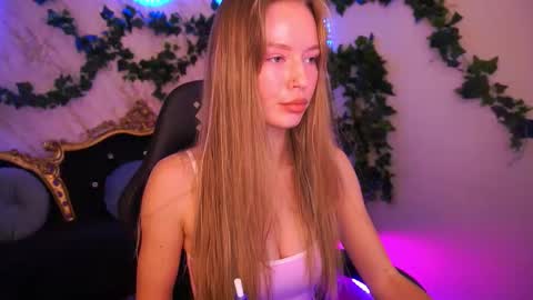 mollyymayy online show from 15, 12, 2025