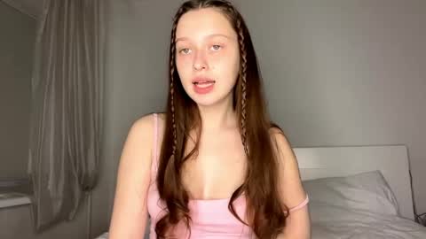 Snapshot of moltenpeach chatting on 23, 5, 2026 Hermina online show from 23, 5, 2026