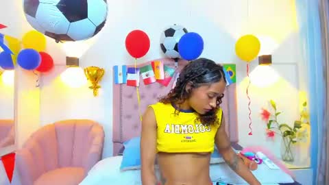Snapshot of molyrestrepo chatting on 23, 6, 2026 molyrestrepo online show from 23, 6, 2026