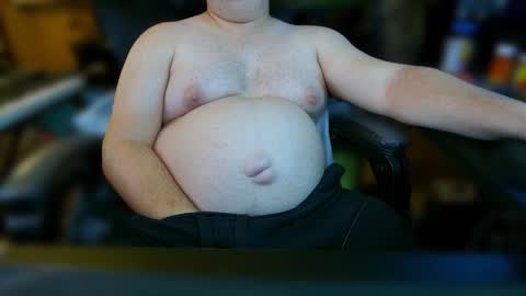 Snapshot of momentofs123 chatting on 16, 12, 2025 momentofs123 online show from 16, 12, 2025