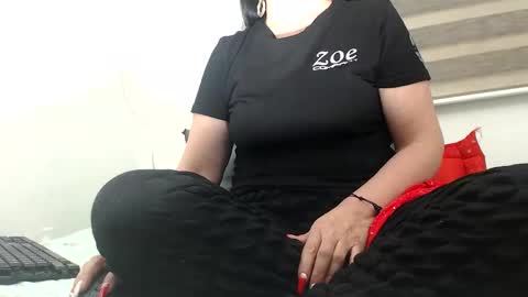 mommy26 online show from 2, 12, 2025