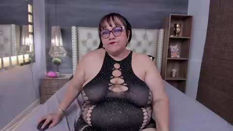 Snapshot of mommy_cute chatting on 25, 6, 2026 Jelitza online show from 25, 6, 2026