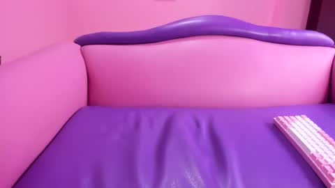 Snapshot of mommy_dirty_squirt chatting on 22, 1, 2025 carolina online show from 22, 1, 2025