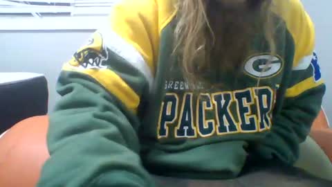 Snapshot of mommyissues2386 chatting on 27, 11, 2025 Richard Sheridan online show from 27, 11, 2025