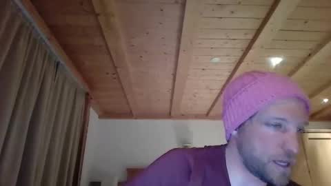 moms_little_monster online show from 17, 3, 2026