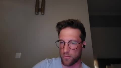 moms_little_monster online show from 9, 4, 2026