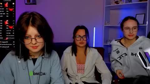 Mona  online show from 17, 10, 2025