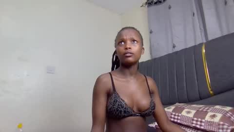 Mona online show from 17, 9, 2025