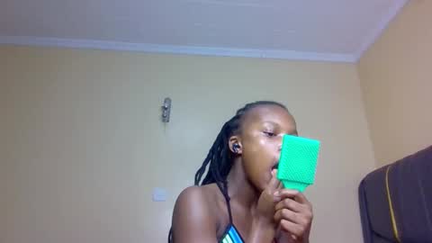 Mona online show from 10, 11, 2025