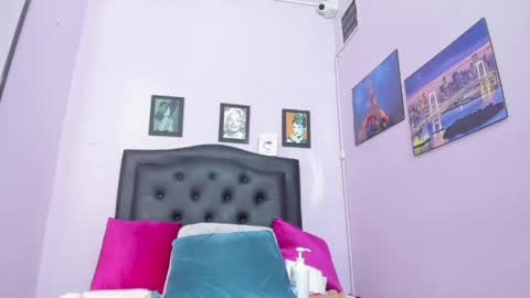 paola online show from 18, 4, 2026