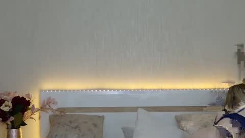 Snapshot of monaxxx_ chatting on 25, 12, 2024 Monaxxx online show from 25, 12, 2024