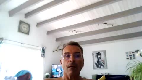 Snapshot of mondess69 chatting on 3, 8, 2026 mondess69 online show from 3, 8, 2026