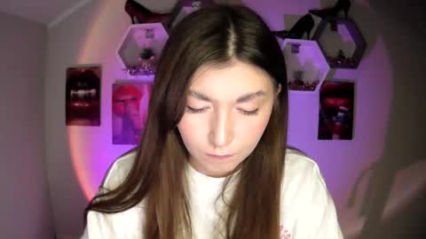 sweet girl and shine body online show from 30, 9, 2025