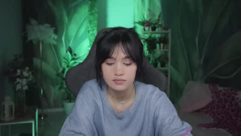 monica online show from 23, 4, 2026