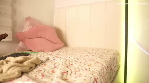 Snapshot of monicaflower chatting on 31, 5, 2026 Kiim online show from 31, 5, 2026