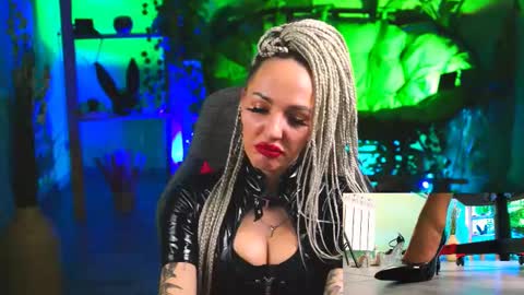 Monika online show from 1, 3, 2025