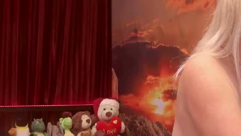 Monika    online show from 1, 2, 2025