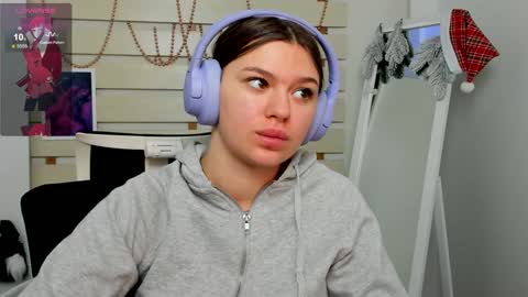 Monika online show from 12, 1, 2025