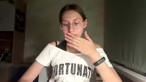 Snapshot of monikakotts chatting on 20, 7, 2026 Mia online show from 20, 7, 2026