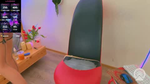 Snapshot of monikate_ chatting on 27, 4, 2026 Himy name Kateim pvt model with hairy pussy online show from 27, 4, 2026