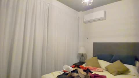 Snapshot of monikfree chatting on 11, 12, 2024 Monikfree online show from 11, 12, 2024